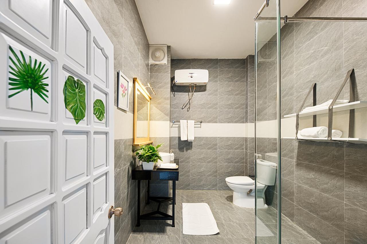 The Mirror Danang Hostel - Brand New Esterno foto